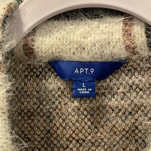 Cardigan style, comfy!  Apt 9.  Size L